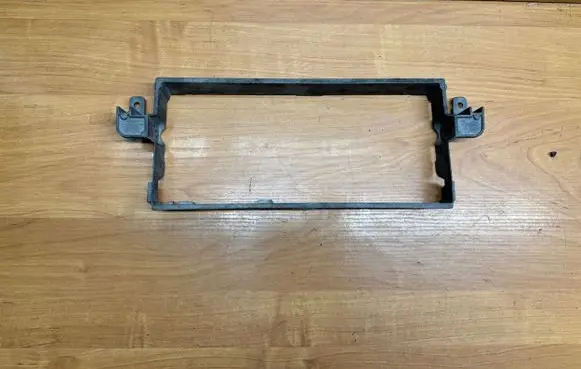 BMW 5 E39 Radio/GPS head unit trim 7044008 5145
