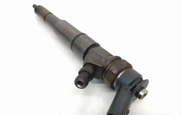 BMW 5 E60 E61 Fuel injector 0445110212 7794652