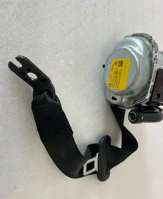 Audi Q2 - Rear seatbelt 8W0857805B 34163769F 34163769
