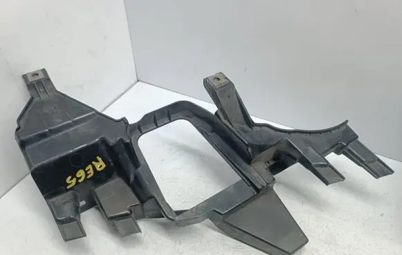 BMW 7 E65 E66 Headlight/headlamp mounting bracket 161698