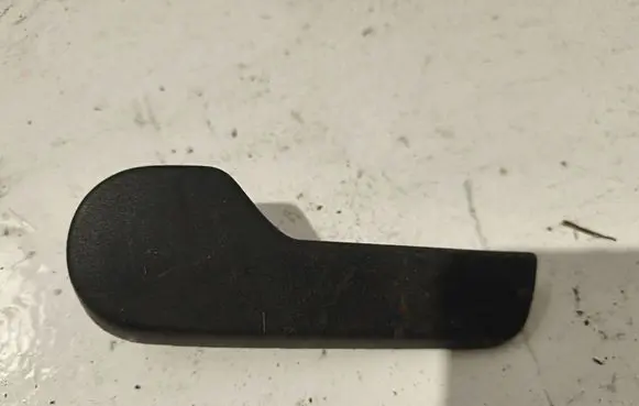 Volkswagen PASSAT B6 Engine bonnet (hood) release handle PA6GF25 1J1823533C