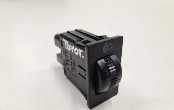 Toyota Avensis T250 Headlight level height control switch 8415205051