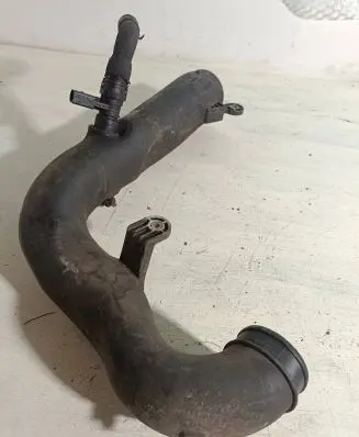 Intercooler hose/pipe