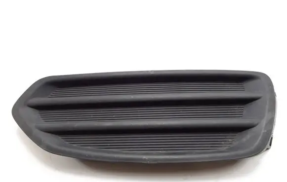 Front fog light trim/grill