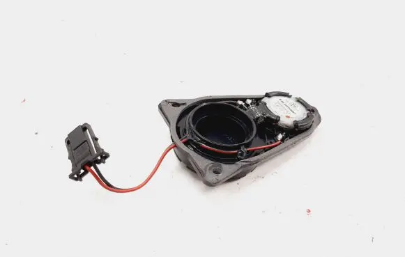 Front door high frequency speaker