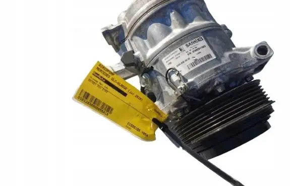Mercedes-Benz Vito Viano W447 Air conditioning (A/C) compressor (pump) A0008303902---
