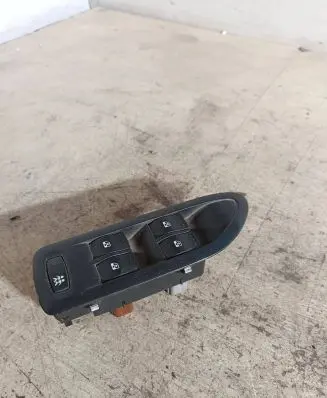 Renault Laguna II Electric window control switch 26515
