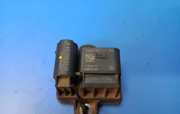 Mercedes-Benz E W212 Glow plug pre-heat relay A6519005502