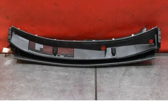 Toyota Yaris Cross Wiper trim 55708118290A0
