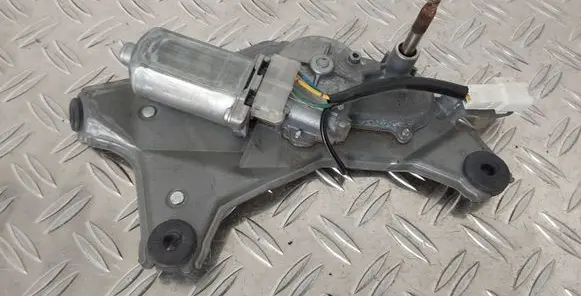 Toyota Prius (NHW20) Rear window wiper motor 8513047010 2596000351