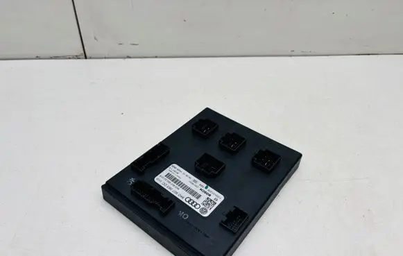 Audi A5 Sportback 8TA Comfort/convenience module 8K0907063DC F005V01206