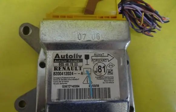 Renault Espace - Grand espace IV Airbag control unit/module 605487800 8200412024--A