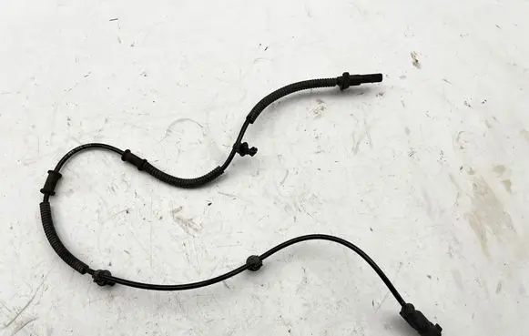 Ford Mustang V ABS brake wheel speed sensor BR332C204AA 0265008582