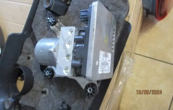 BMW 5 G30 G31 ABS Pump 6893768 54087973B A007W894
