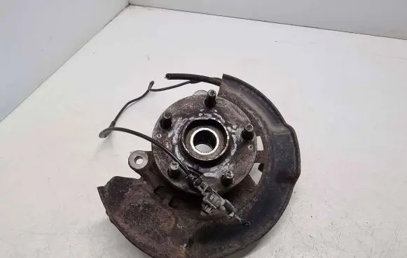 Toyota Auris 150 Front wheel hub