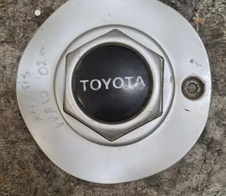 Toyota Avensis Verso Wheel nut cap/cover 