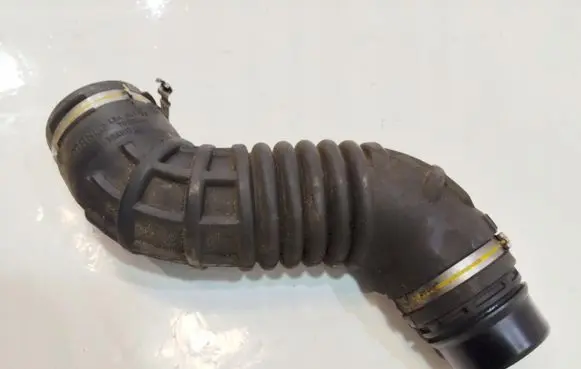 Maserati Ghibli Air intake duct part 670003848