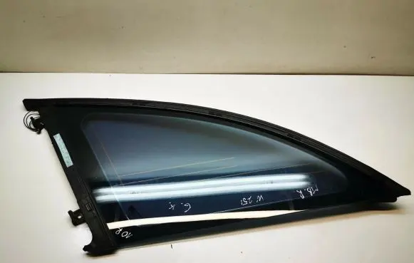 Mercedes-Benz R W251 Rear side window A2516703550 43R000263