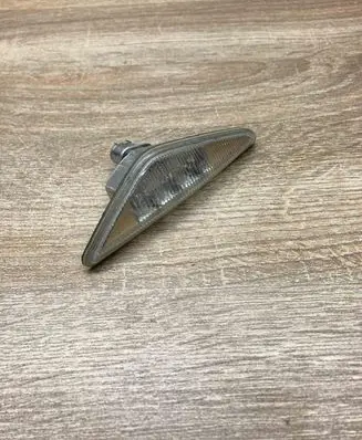 BMW 3 E46 Front fender indicator light 6920732
