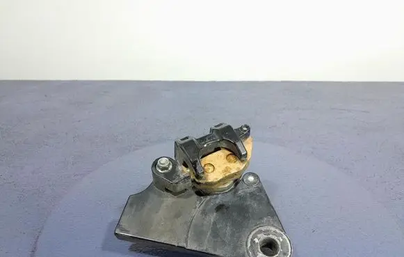 AC 428 Front brake caliper 