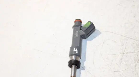 Toyota C-HR I Fuel injector 2325037080