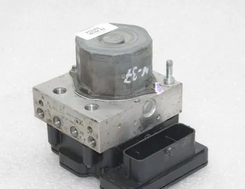 Nissan Qashqai ABS Pump 476604EJ2C 476604EJ1C