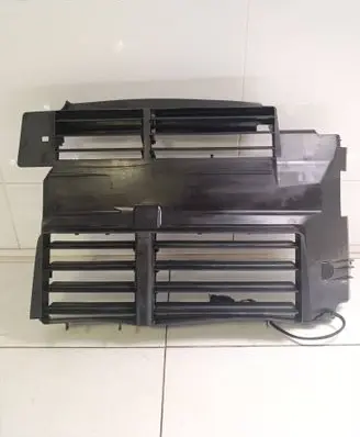 Ford Focus Intercooler air guide/duct channel BM518475CF BM518475CE