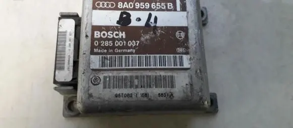 Audi A4 S4 B5 8D Airbag control unit/module 8a0959655b 0285001037