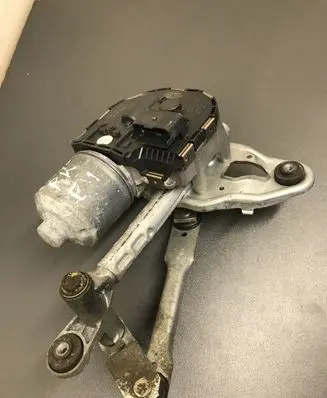 Peugeot 5008 Wiper motor