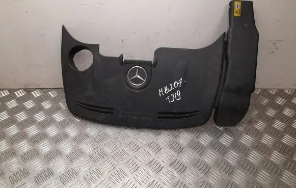 Mercedes-Benz E A207 Engine cover (trim) A2760100367
