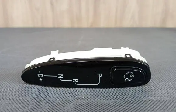 Mercedes-Benz CLK A209 C209 Gear shift selector indicator A2092670088 2092670088