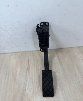 Volkswagen Polo V 6R Accelerator throttle pedal 6PV00849631 6Q1721503M