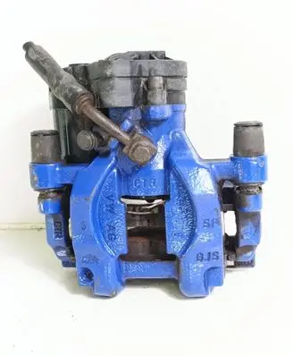 Volkswagen PASSAT B8 Rear brake caliper 3Q0615406