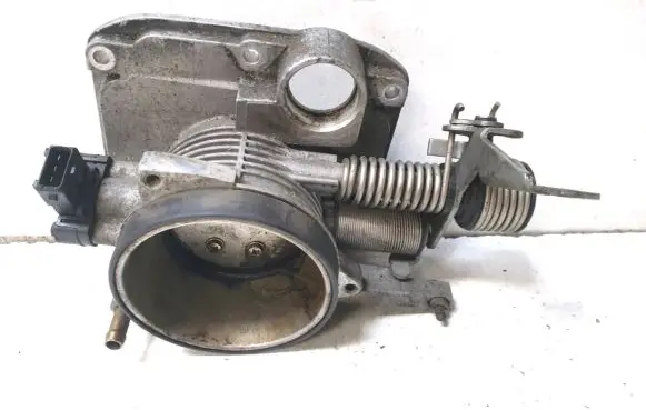 BMW 7 E38 Throttle valve 17364069