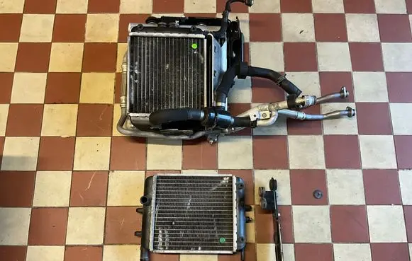 Audi RS7 C7 Coolant radiator 4G0121212B