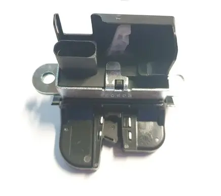 Volkswagen PASSAT B6 Tailgate exterior lock 3C9827645