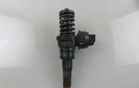 Audi A4 S4 B6 8E 8H Fuel injector 0414720209 038130073AN