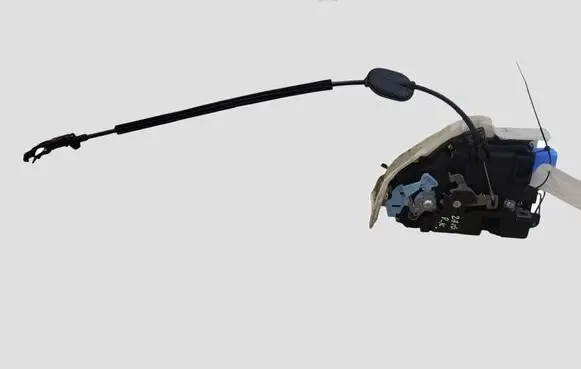 Volkswagen Golf Plus Front door lock