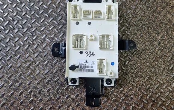 Ram 1500 Comfort/convenience module 68526275AC P68526275AC