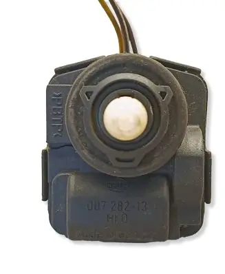 Audi A6 S6 C5 4B Headlight level adjustment motor 00728213