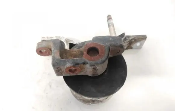 Nissan Murano Z50 Engine mount bracket
