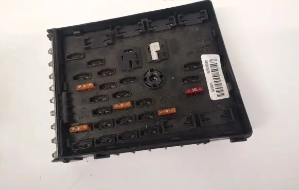 Volkswagen PASSAT B6 Fuse box set 3c0937125 6359-2777