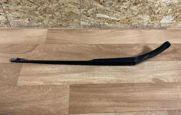 Audi A6 S6 C6 4F Front wiper blade arm 74560