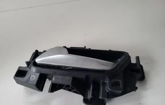 Opel Grandland X Front door interior handle 98201553