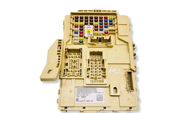 Hyundai Kona I Fuse module 91950K4021