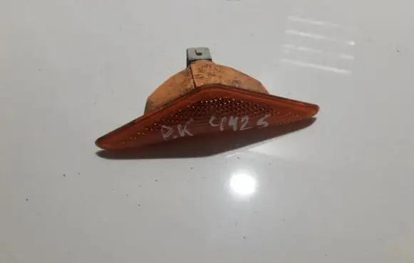 Ford Focus Front fender indicator light XS4H3K354A