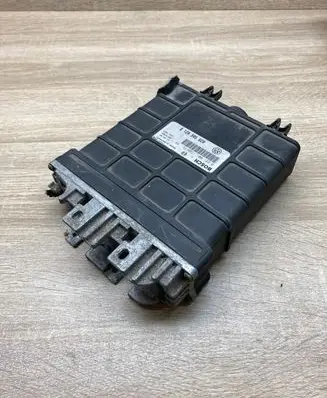 Volkswagen PASSAT B4 Engine control unit/module ECU 028906021B 0281001172