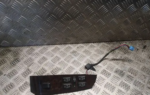Mercedes-Benz S W220 Electric window control switch 2208201010 A2208201010