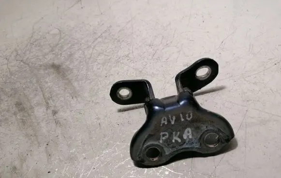 Toyota Avensis T270 Front door lower hinge 