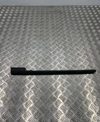 BMW 4 G22 G23 G24 G26 Rubber seal front coupe door 7482784